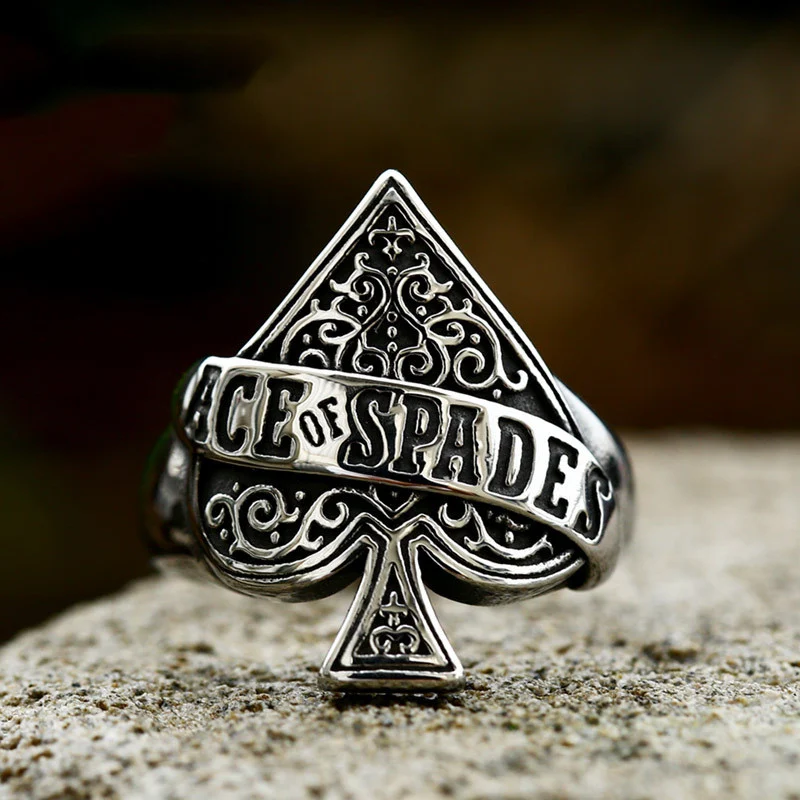 Męski Pierścień Poker Czarne Serce Ze Stali Nierdzewnej Vintage – Wyjątkowy design dla mężczyzn ceniących styl i trwałość. Idealny na prezent.