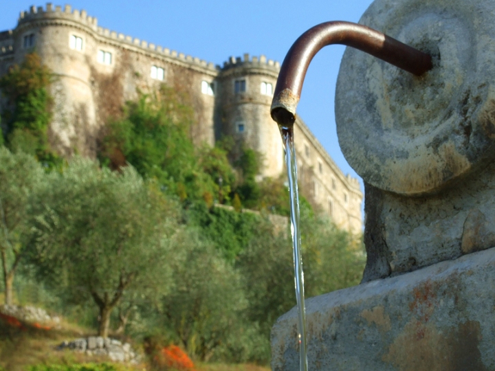 Castello di Balsorano e fontana di utente cancellato