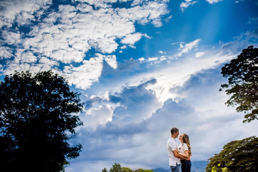 Fotógrafo de casamento Theo Martinez (theomartinez). Foto de 14 de fevereiro 2020