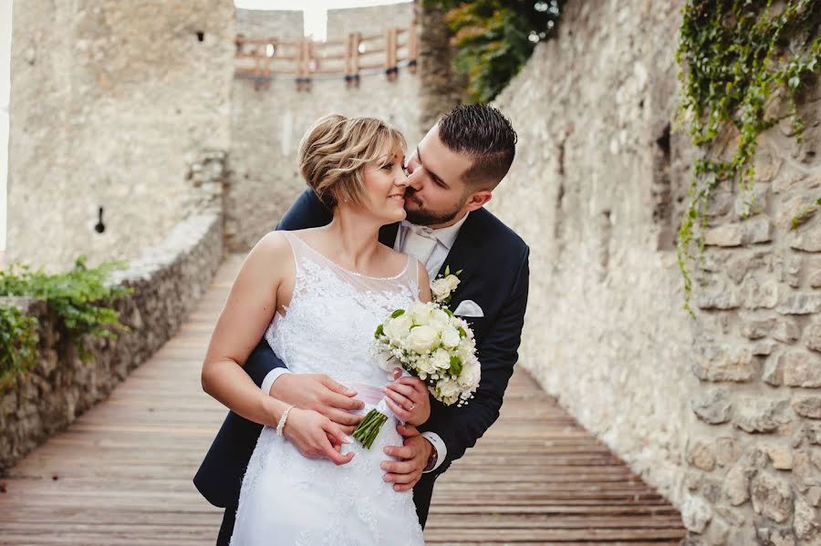 Wedding photographer Zsuzsanna Vezdén-Barabás (manaphoto). Photo of 3 March 2019