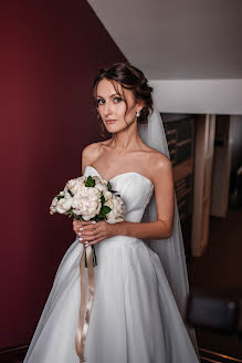 Fotografo di matrimoni Yulya Tomilina (juliatomilina). Foto del 5 gennaio 2022