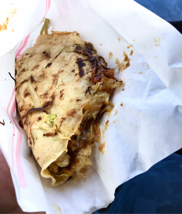 ステップワゴンのいつもイイネ&コメントありがとうございます🙇‍♂️・220円お好み焼き・愛知県瀬戸市・看板犬がお出迎え・馬並みに関するカスタム事例の投稿画像5枚目