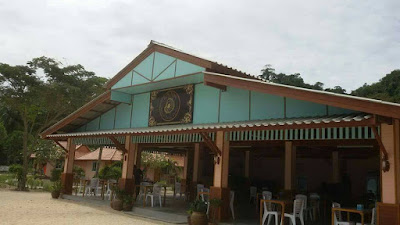 Depart from the beach at Koh Ngai Kaimuk Thong Resort