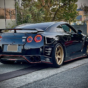 NISSAN GT-R R35