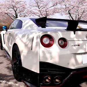 NISSAN GT-R R35