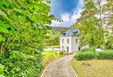 Maison avec piscine et terrasse 10