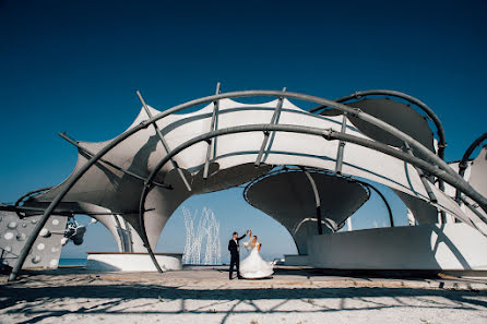 Fotógrafo de casamento Pavel Gomzyakov (pavelgo). Foto de 24 de março 2017