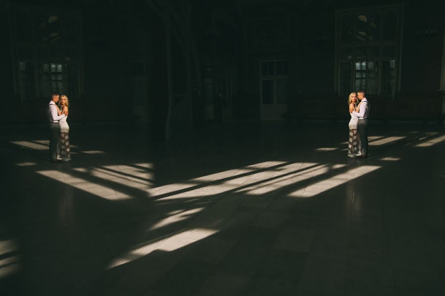 Fotógrafo de casamento Daniil Virov (virov). Foto de 5 de dezembro 2017