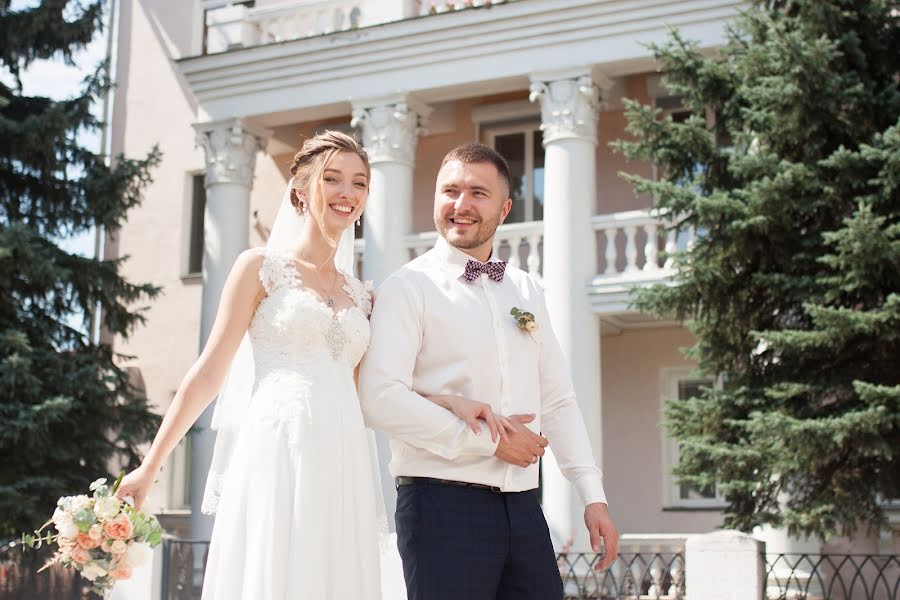 Fotógrafo de casamento Sonya Škoro (sonyaskoro). Foto de 11 de setembro 2015