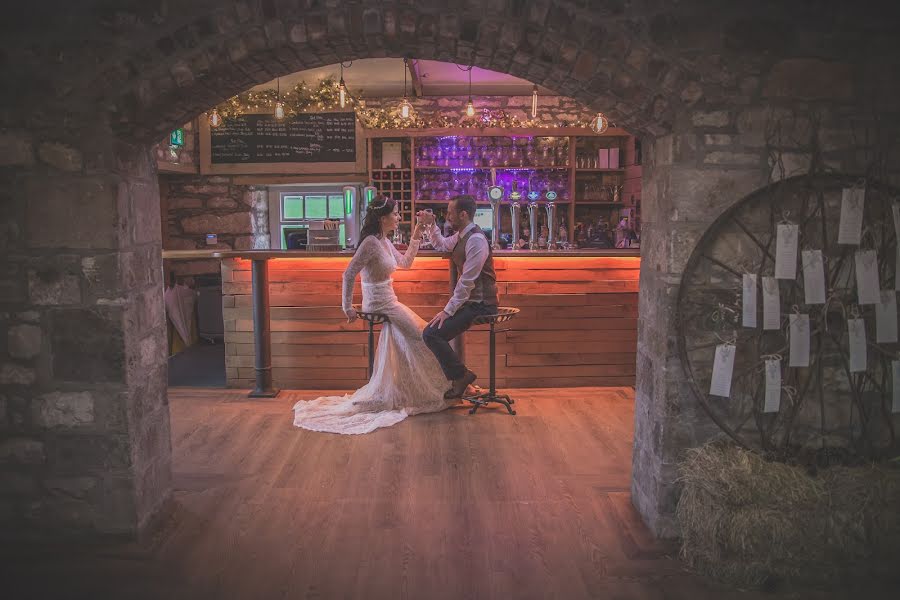 Wedding photographer Lee Gibbins (leegibbinsphoto). Photo of 7 February 2019