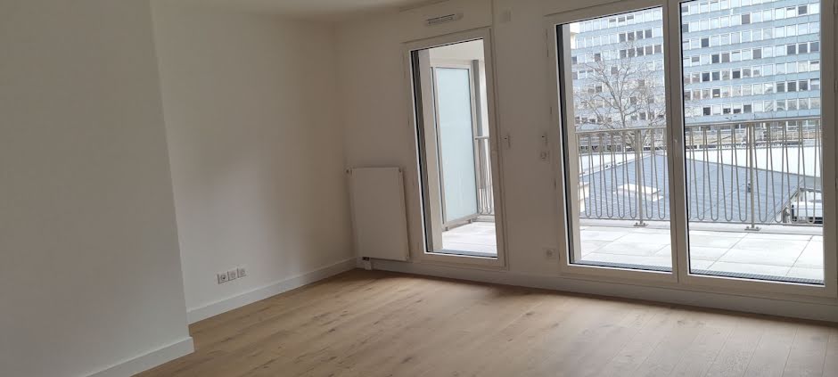 Location  appartement 3 pièces 56.8 m² à Clichy (92110), 1 750 €