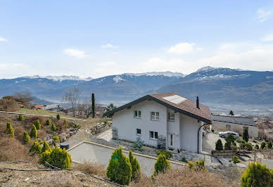 Maison avec jardin et terrasse 1