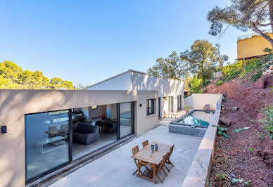 House with pool and terrace 3