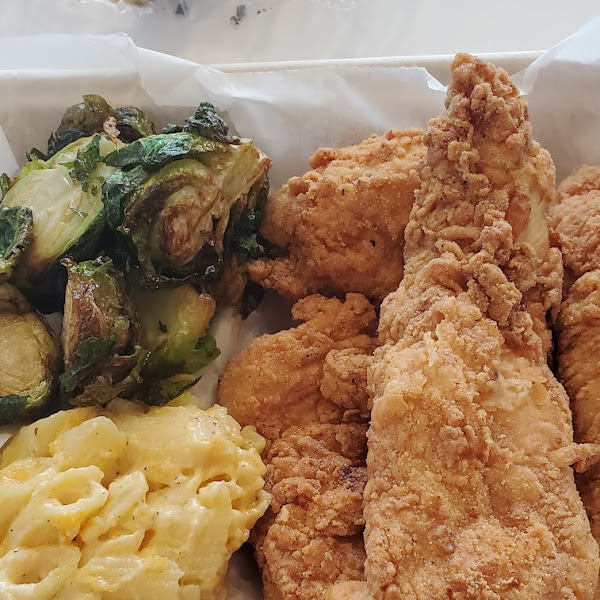 Fried chicken, mac & cheese and brussel sprouts