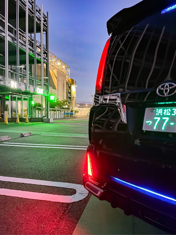 ヴォクシーの綺麗が最高のカスタム✨・洗車用品沼にハマって…・YOASOBI Style👻・深夜徘徊は突然に📸・一眼レフカメラ練習中に関するカスタム事例の投稿画像2枚目