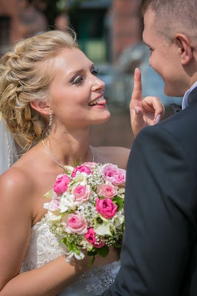 Fotógrafo de casamento Evgeniy Volkov (evgenij). Foto de 12 de fevereiro 2018