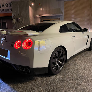 NISSAN GT-R R35