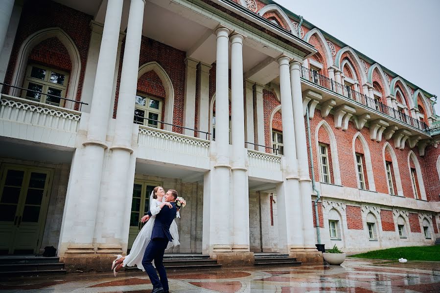 Jurufoto perkahwinan Evgeniy Oparin (oparin). Foto pada 19 Januari 2021