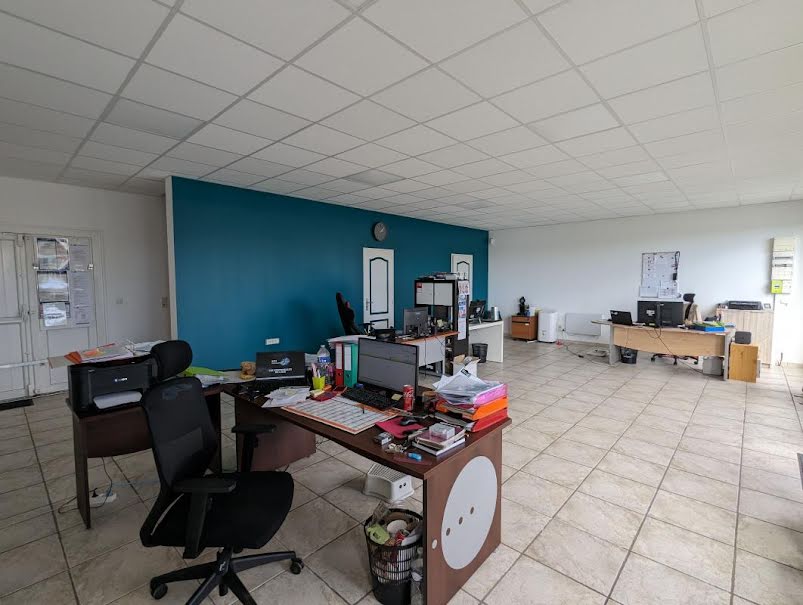 Vente locaux professionnels  134 m² à Saint-Just-Luzac (17320), 180 750 €