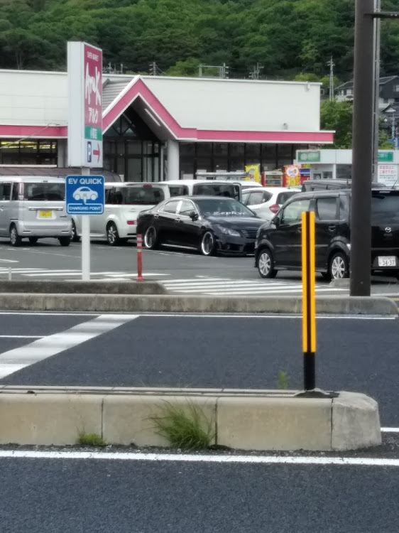 クラウンアスリートの200系クラウン・単車・福岡に関するカスタム事例の投稿画像1枚目