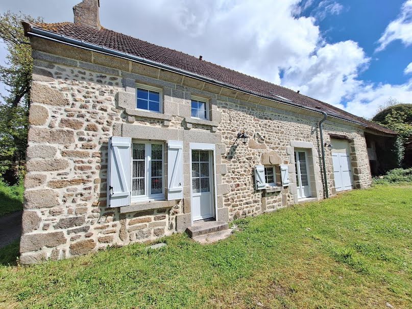 Vente maison 4 pièces 134 m² à Jouillat (23220), 129 000 €