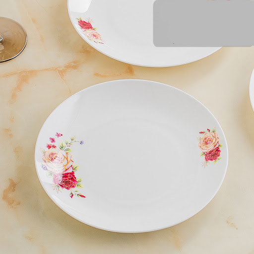 Title 9, Porcelain Pasta Plate Shallow design, perfect f...