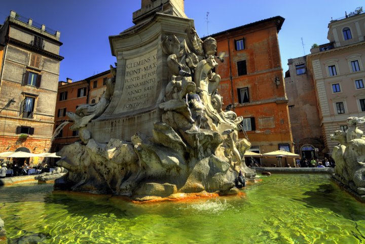 Fontana del Pantheon di emorpi