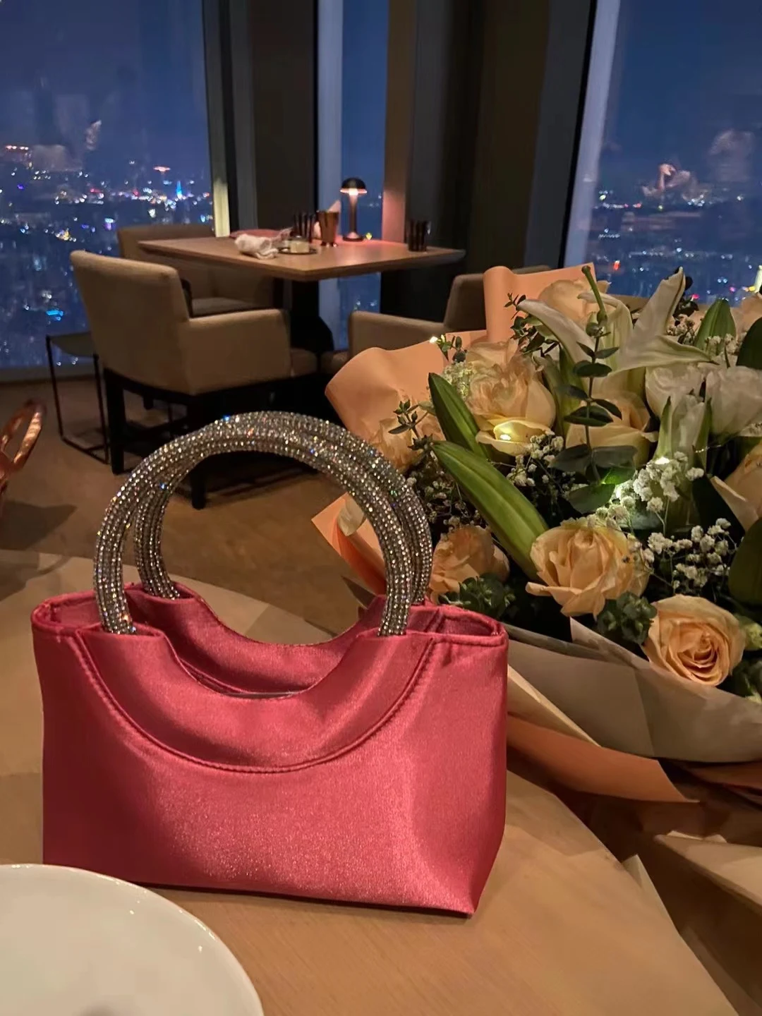 Title 6, Bolsa tote de cetim de seda feminina com strass...