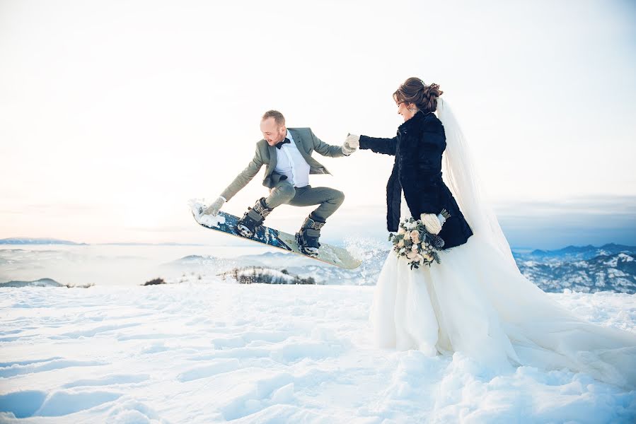 Wedding photographer Oleksandr Cubera (alexsova). Photo of 26 January 2018