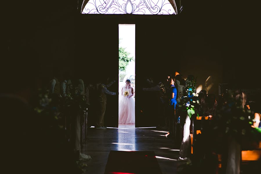 Esküvői fotós Ritchie Linao (ritchie). Készítés ideje: 2016 július 19.