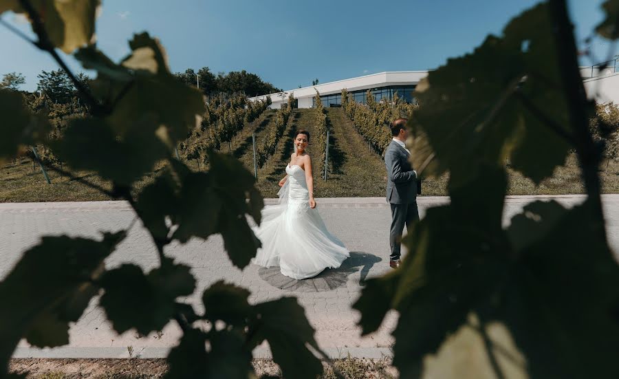 Fotografo di matrimoni Imre Bellon (imrebellon). Foto del 25 novembre 2018