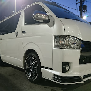 ハイエースバン TRH200V