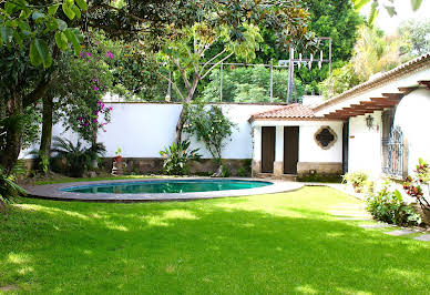 Maison avec piscine et terrasse 6