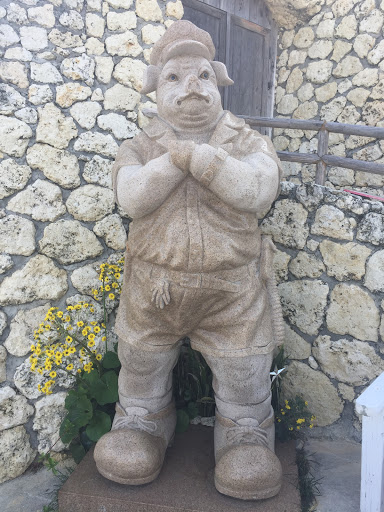 Pig Guard Statue