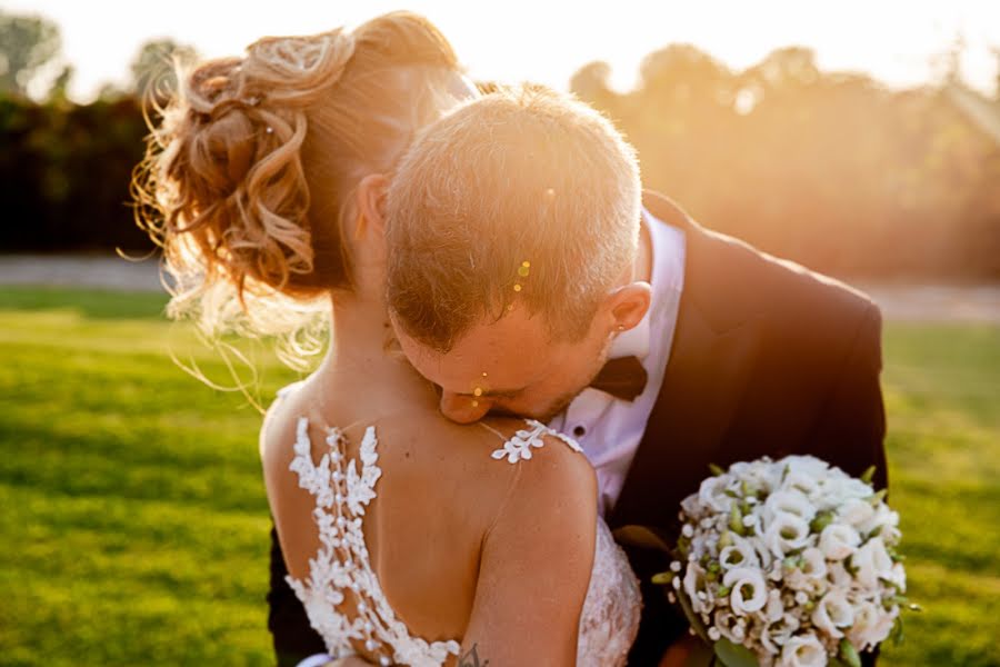 Fotografo di matrimoni Mattia Marzoni (1tbx0o9). Foto del 2 febbraio 2022