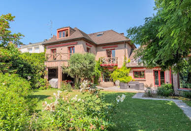 Maison avec terrasse 1