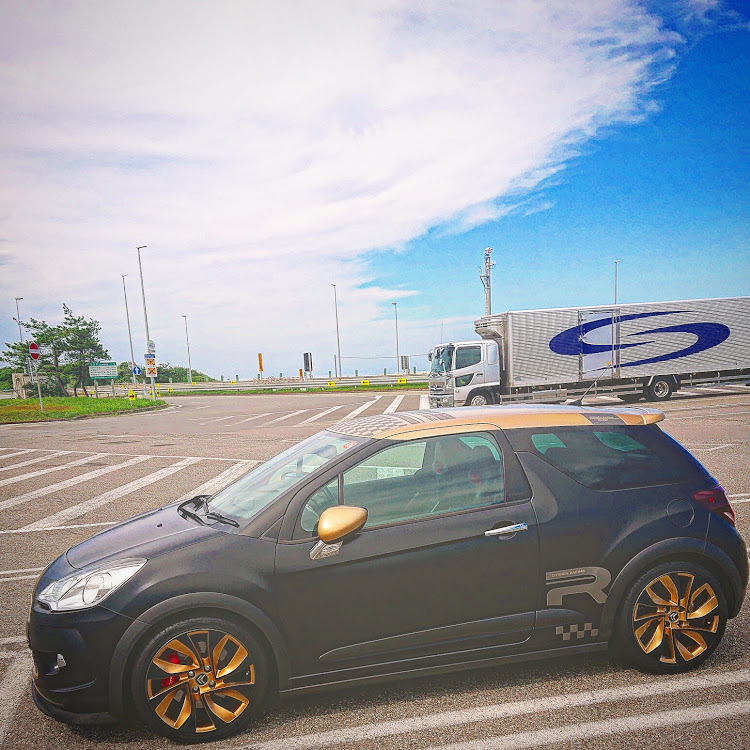 DS3の引きこもり継続中・ちょっとドライブ・蔵出し写真・番外編・金沢港クルーズターミナルに関するカスタム事例の投稿画像3枚目