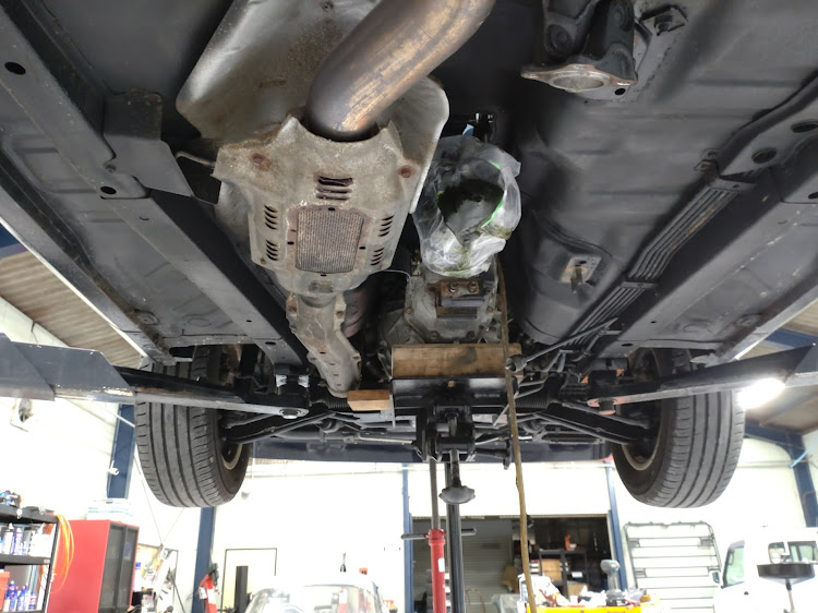 スカイラインの紅葉・ハチマルミーティングのお見送り・GTS-Rはミッション降ろしの修理中・Z31燃料漏れ修理・プリウスα GR SPORTに関するカスタム事例の投稿画像16枚目