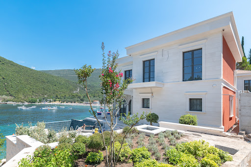 Villa 1