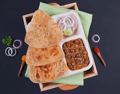 Pindi Chole With Paratha Lunchbox