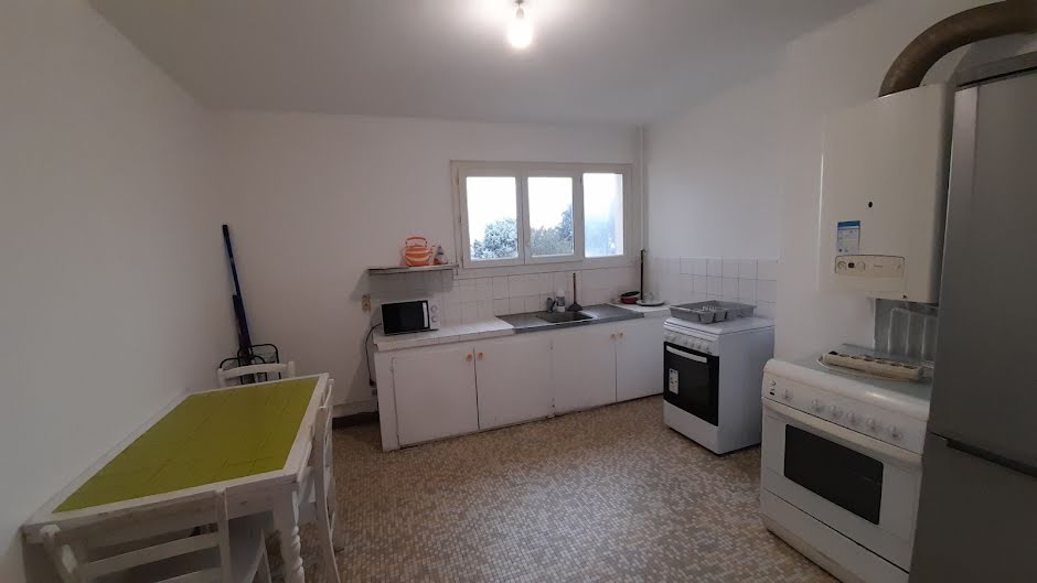 Location  appartement 4 pièces 87 m² à Angers (49000), 750 €