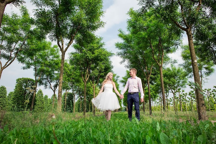 Hääkuvaaja Orest Buller (wedding-nrw). Kuva otettu 13. kesäkuuta 2017