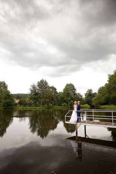 Fotógrafo de casamento Jitka Pekari (pekari). Foto de 9 de agosto 2019