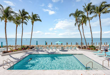 Apartment with pool 6