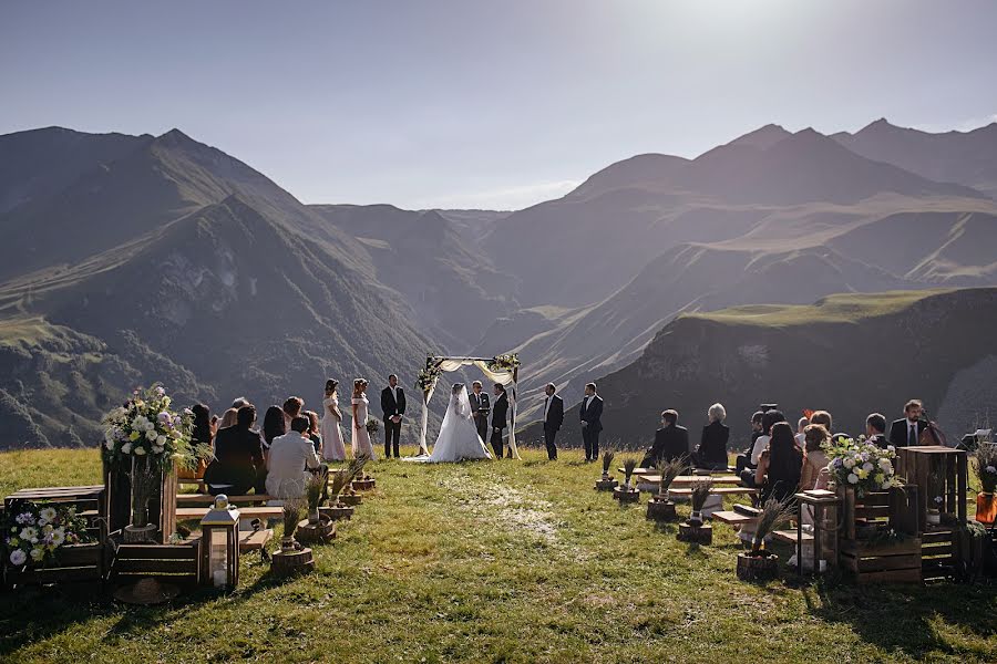 Wedding photographer Yaroslav Polyanovskiy (polianovsky). Photo of 16 February 2019