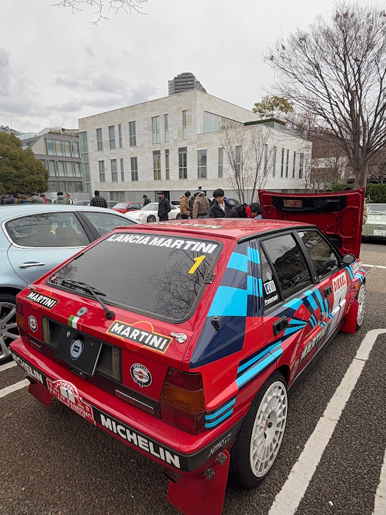 デルタの代官山TSUTAYA・モーニングクルーズ・LANCIA  DELTA integrale 16V・MARTINI・DIESELに関するカスタム事例の投稿画像4枚目