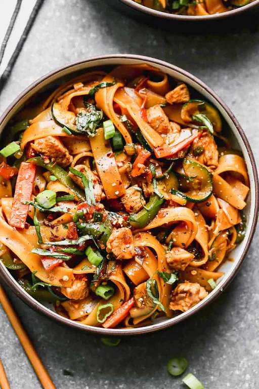 Veg Drunken Noodles / Pad Kee Mao (Serves 1-2)