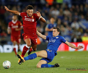 VIDEO: Liverpool-fan ergert zich (op grappige wijze) blauw aan prestatie van miljoenenaankoop Alex Oxlade-Chamberlain