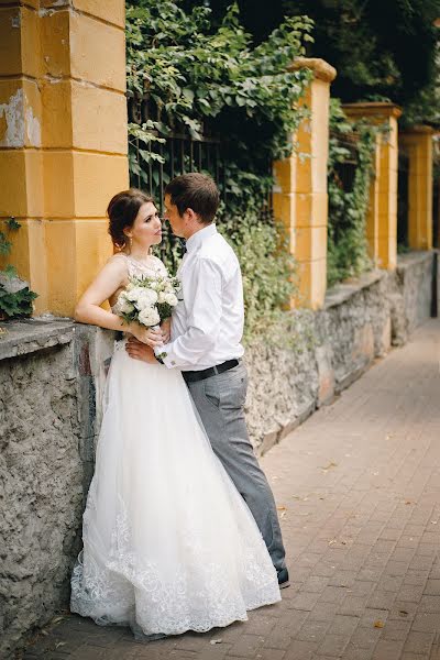 Wedding photographer Angelina Kameneva (kamenevy-art). Photo of 4 October 2021