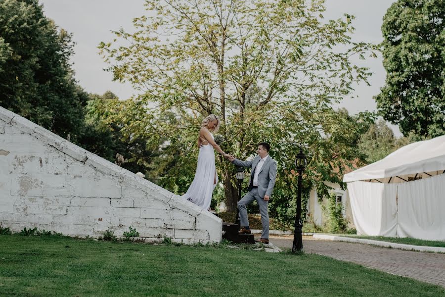 Fotógrafo de casamento Anastasiya Klimenkova (klimenkovanasta). Foto de 3 de abril 2019